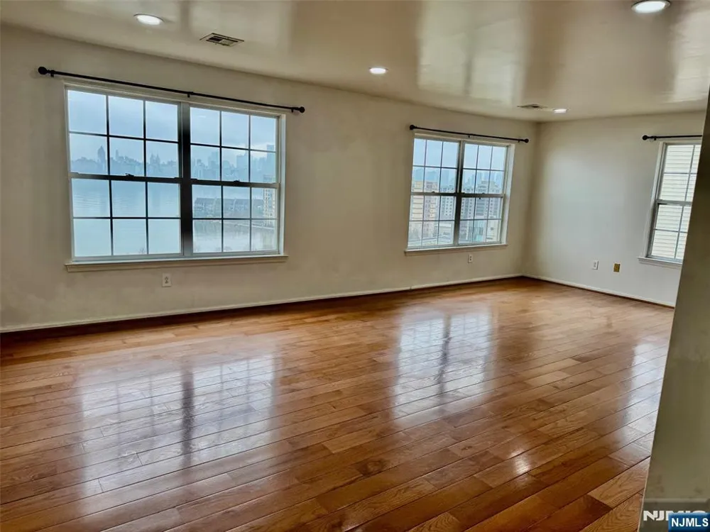 34 Bergen Ridge Road 2 North Bergen, NJ 07047