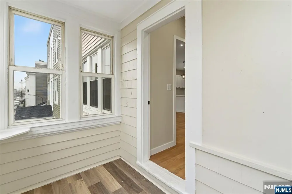 67 Brookdale Avenue Newark, NJ 07106