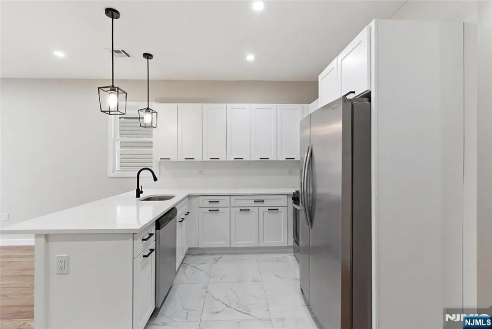 67 Brookdale Avenue Newark, NJ 07106