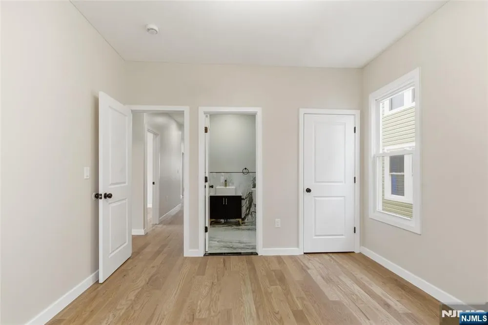 67 Brookdale Avenue Newark, NJ 07106