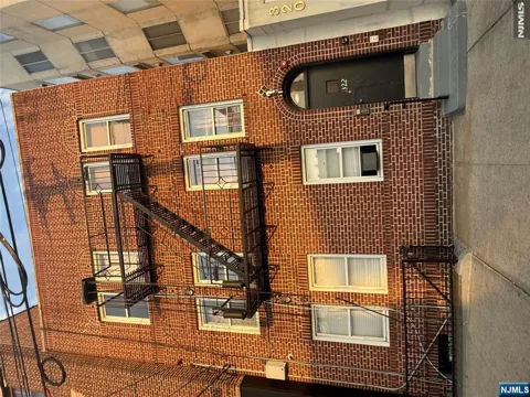 322 Anderson Avenue