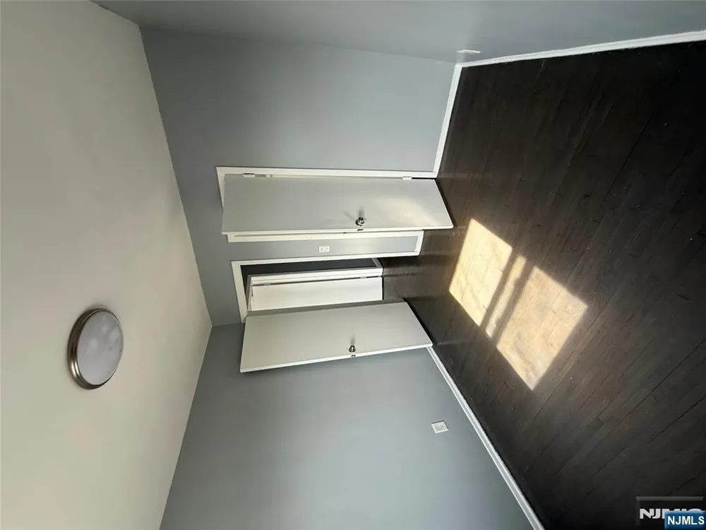 1425 E Saint George Avenue 4B Roselle, NJ 07203