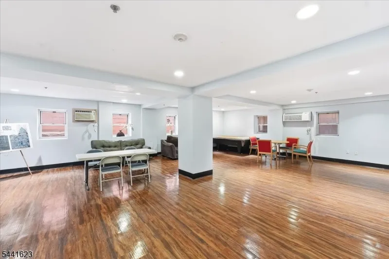 70 S Munn Ave #408 Unit 408 East Orange City, NJ 07018
