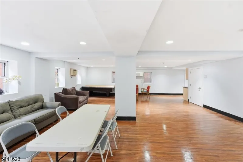 70 S Munn Ave #408 Unit 408 East Orange City, NJ 07018