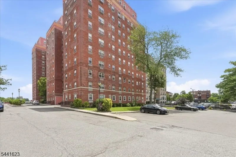 70 S Munn Ave #408 Unit 408 East Orange City, NJ 07018