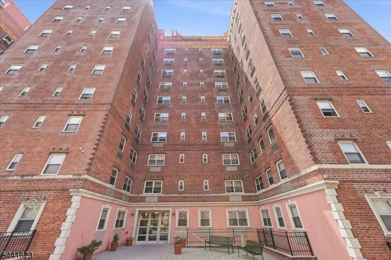 70 S Munn Ave #408 Unit 408 East Orange City, NJ 07018