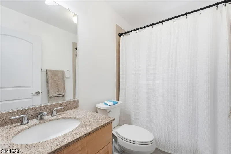 70 S Munn Ave #408 Unit 408 East Orange City, NJ 07018