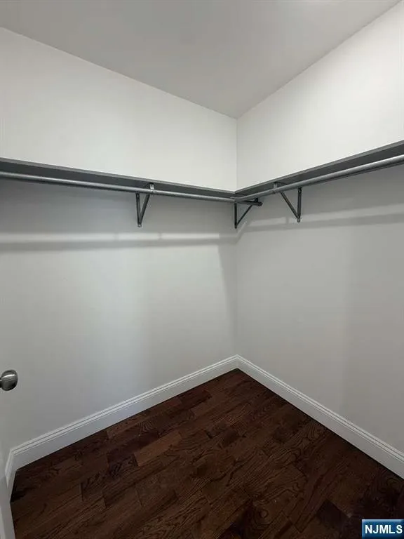 225 9th Street Newark, NJ 07103