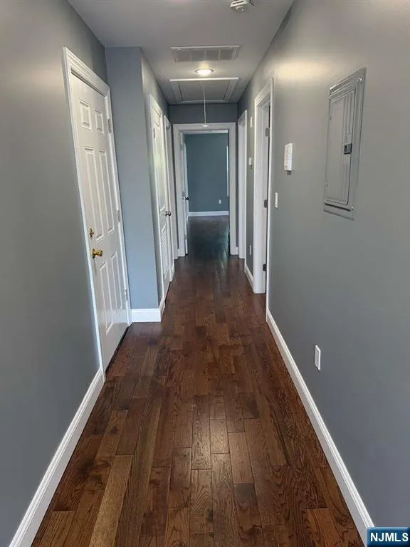 225 9th Street Newark, NJ 07103