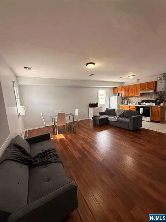 296 Passaic Street 3 Passaic, NJ 07055