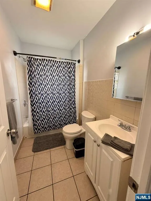 296 Passaic Street 3 Passaic, NJ 07055