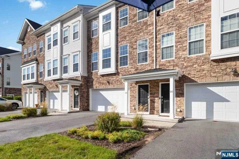 28 Colgate Drive 905