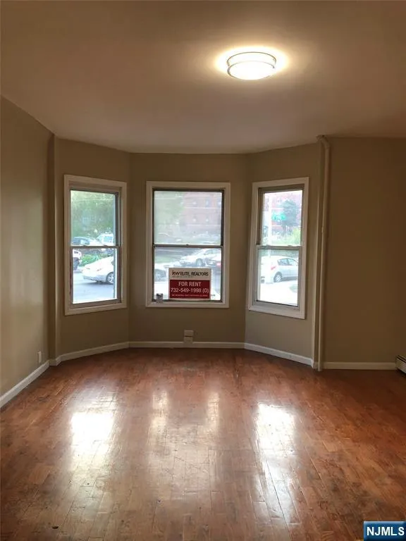 5 7th Street Newark, NJ 07107