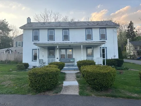 6 Thacher Ave