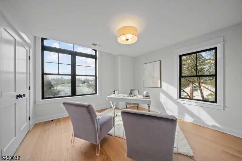 147 central #14 Unit 14 Old Tappan, NJ 07675