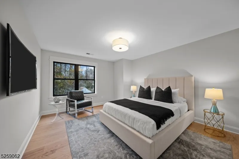 147 central #14 Unit 14 Old Tappan, NJ 07675