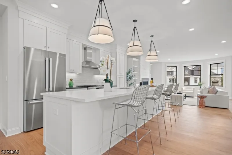 147 central #14 Unit 14 Old Tappan, NJ 07675