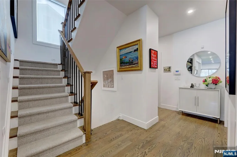 63 Sunset Lane Tenafly, NJ 07670