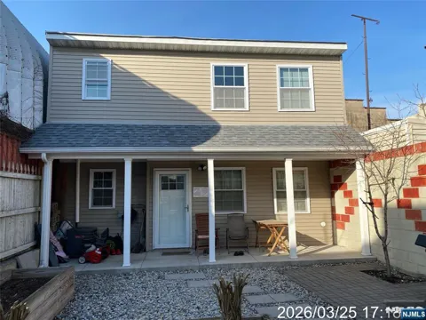 38 Delancy Street 3