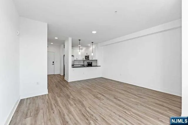 520 Cliff Street 519 Fairview, NJ 07022