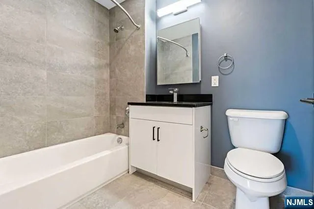 520 Cliff Street 519 Fairview, NJ 07022