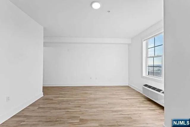 520 Cliff Street 519 Fairview, NJ 07022