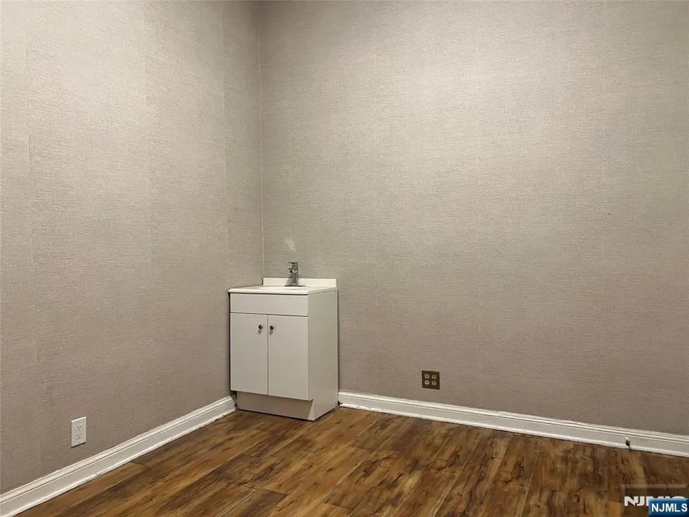 695 Palisade Avenue Cliffside Park, NJ 07010