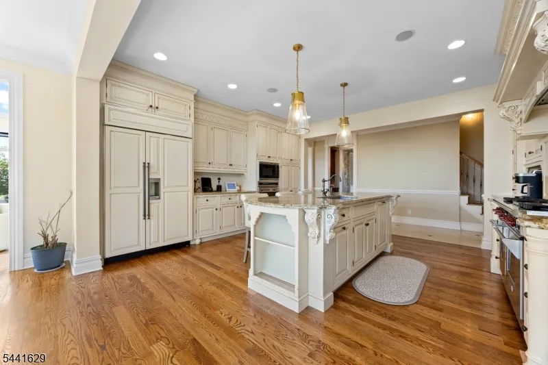 15 Adams Way Montville, NJ 07082
