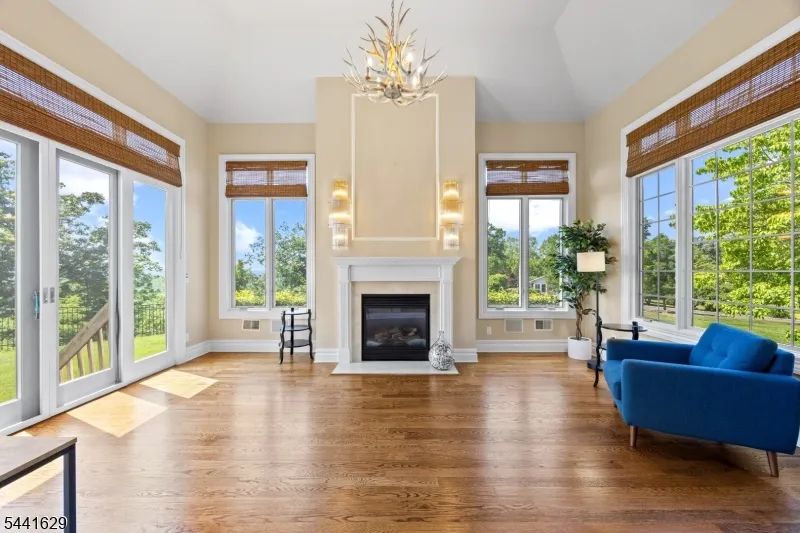 15 Adams Way Montville, NJ 07082