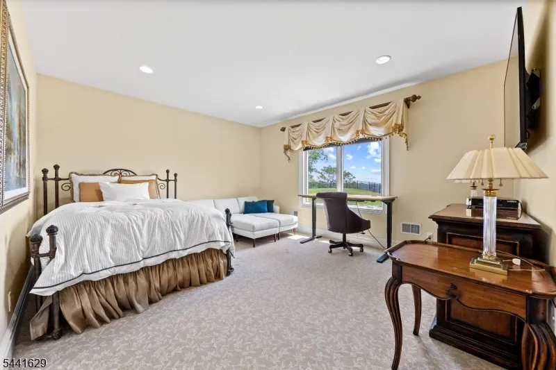 15 Adams Way Montville, NJ 07082