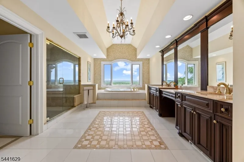15 Adams Way Montville, NJ 07082