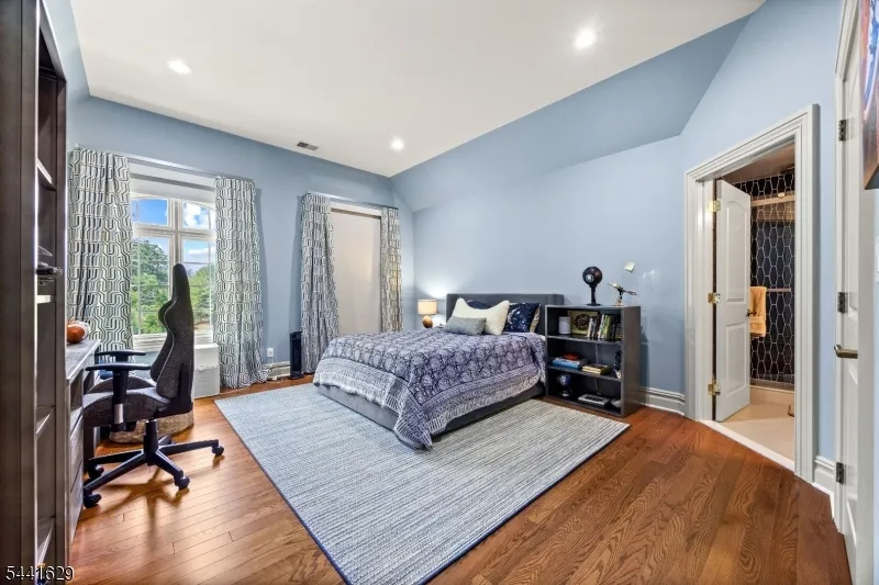 15 Adams Way Montville, NJ 07082