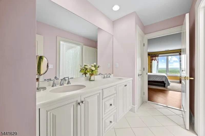15 Adams Way Montville, NJ 07082