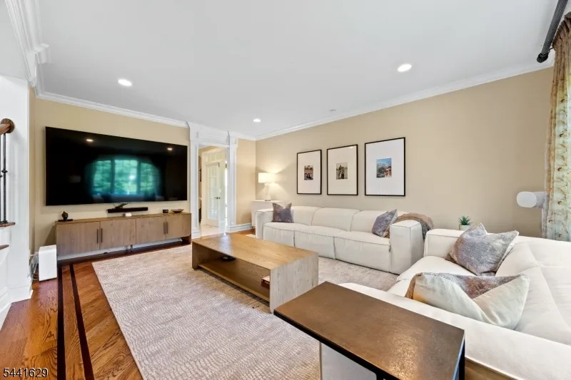 15 Adams Way Montville, NJ 07082