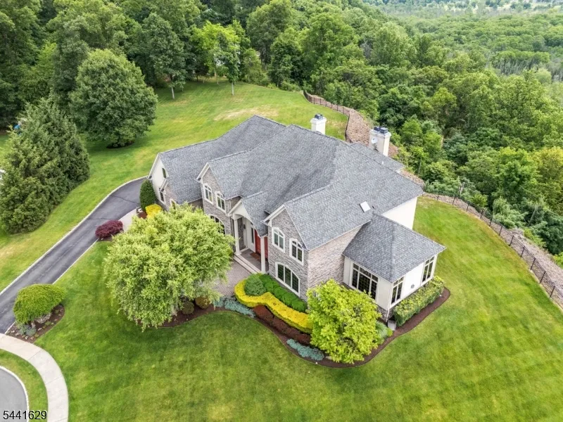 15 Adams Way Montville, NJ 07082
