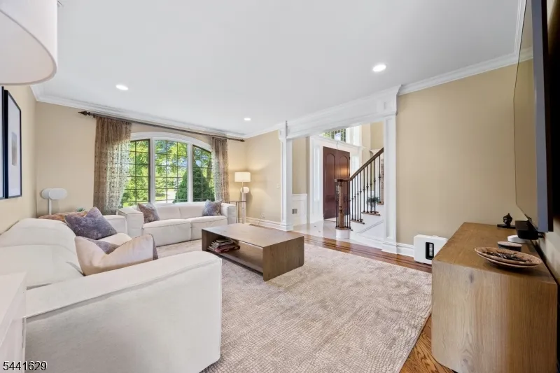 15 Adams Way Montville, NJ 07082