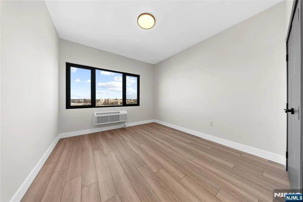 87-89 Mary 504 Paterson, NJ 07503