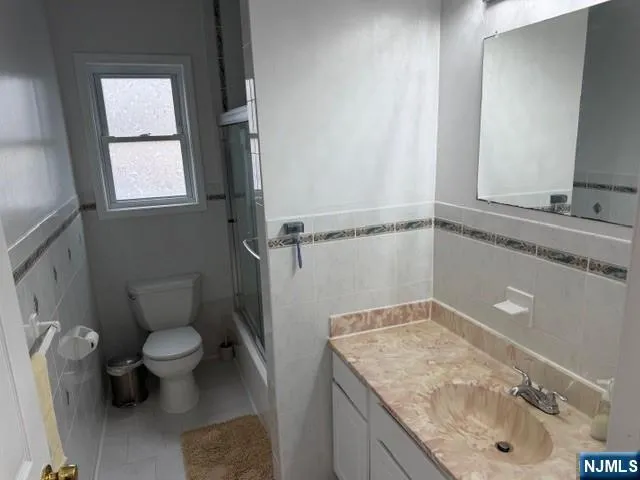 312 Centre Avenue 1 Secaucus, NJ 07094