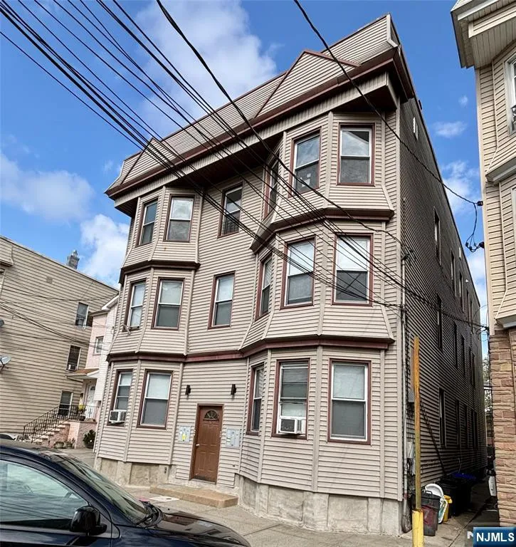 7 Franklin Avenue 5 Harrison, NJ 07029