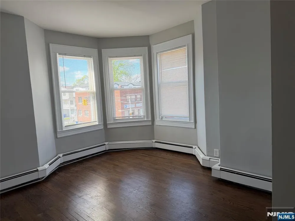 252 Boulevard 2 Hasbrouck Heights, NJ 07604