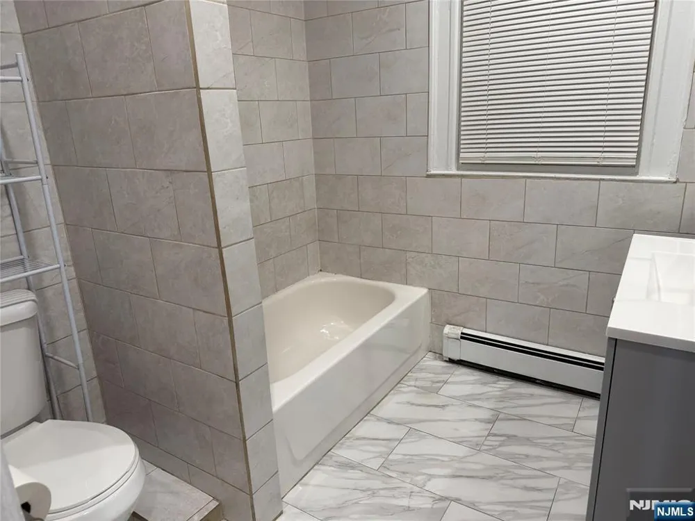 252 Boulevard 2 Hasbrouck Heights, NJ 07604