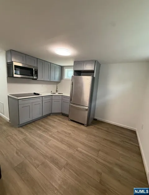 100 Rosa Parks Boulevard B1BY