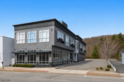271 Millburn Ave #2A Unit 2A