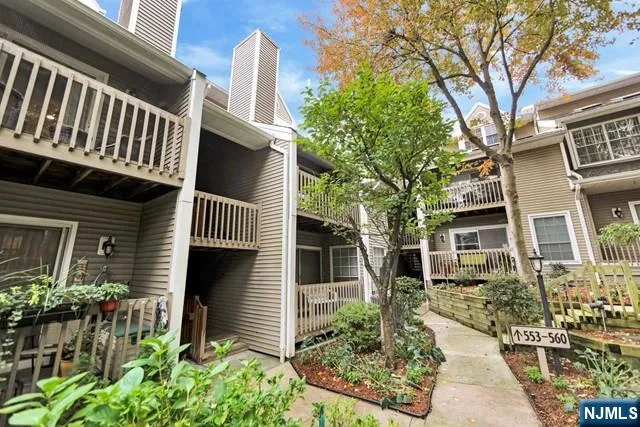 549 Windsor Drive 549 Palisades Park, NJ 07650
