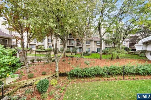 549 Windsor Drive 549 Palisades Park, NJ 07650