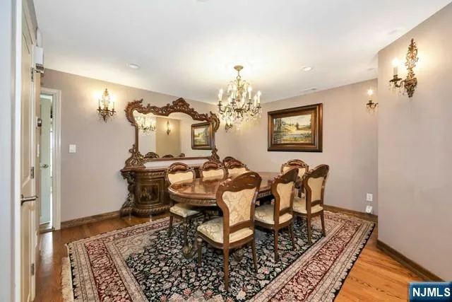 549 Windsor Drive 549 Palisades Park, NJ 07650