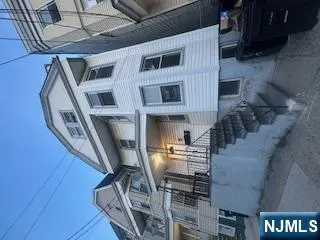 102 12th Street 1 Newark, NJ 07107