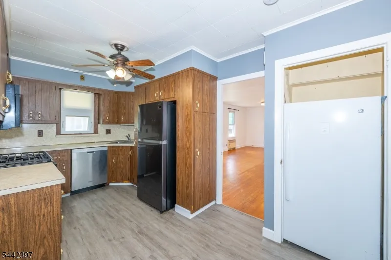 8 Henderson Blvd Fair Lawn, NJ 07410