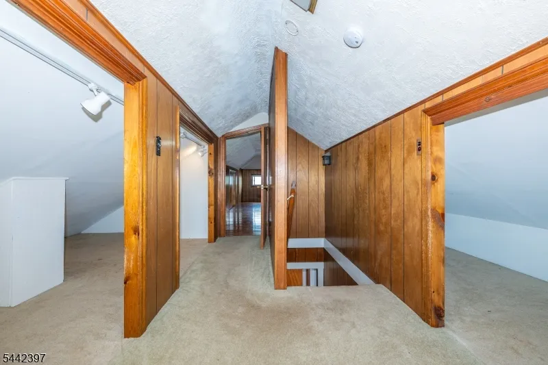 8 Henderson Blvd Fair Lawn, NJ 07410