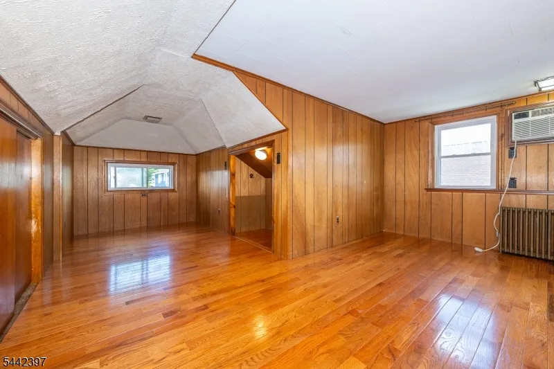 8 Henderson Blvd Fair Lawn, NJ 07410